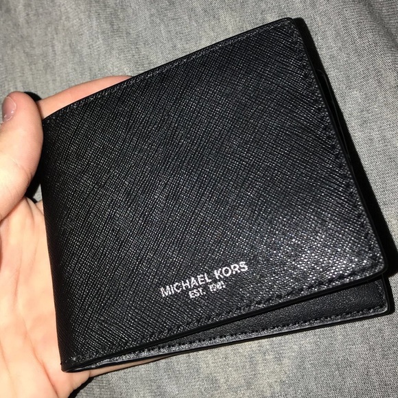 Men’s Michael Kors wallet PERFECT CONDITION - Picture 1 of 4